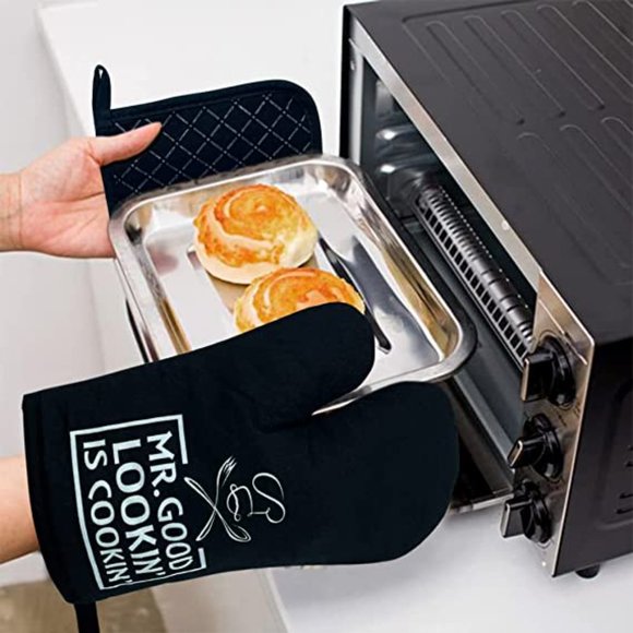 Mr.Good Lookin' is Cookin'，Oven Mitts and Pot Holders Sets of 2，Funny Oven Mitts - Picture 4 of 6
